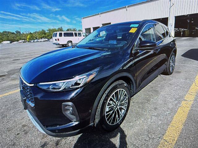 Certified 2023 Ford Escape SE w/ PHEV Premium Package FWD image 1