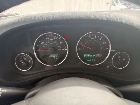 Used 2015 Jeep Wrangler Unlimited Sahara w/ Connectivity Group AWD/4WD image 6