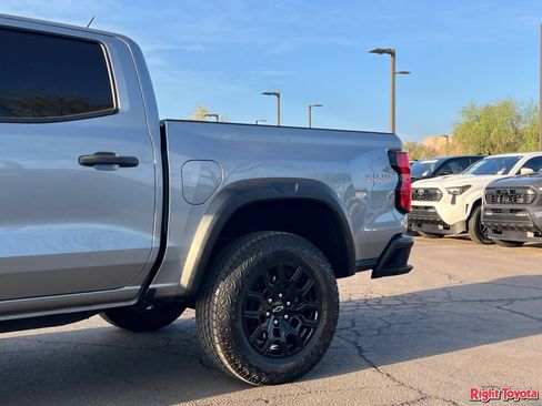 Used 2024 Chevrolet Colorado Trail Boss AWD/4WD image 10
