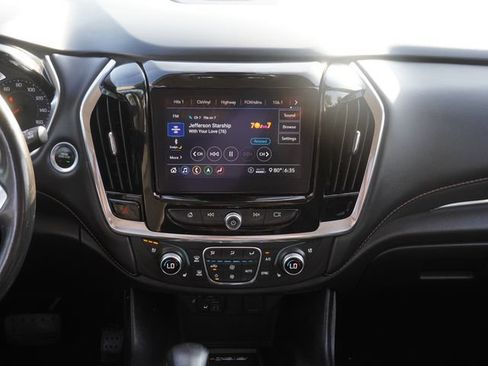 Used 2021 Chevrolet Traverse Premier w/ Redline Edition AWD/4WD image 17