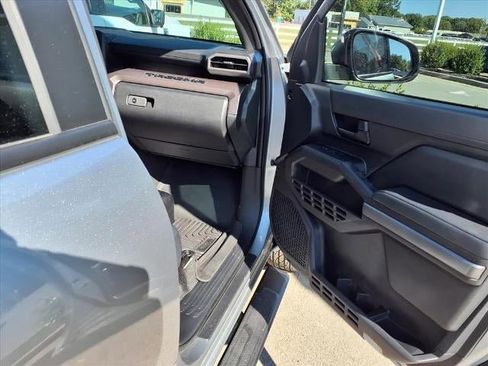 Used 2025 Toyota Tacoma SR image 21