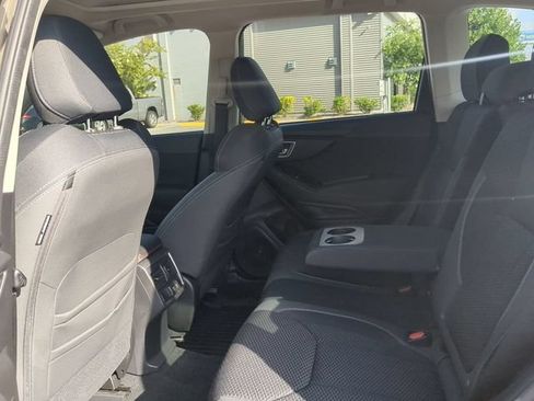 Used 2019 Subaru Forester Premium AWD/4WD image 4