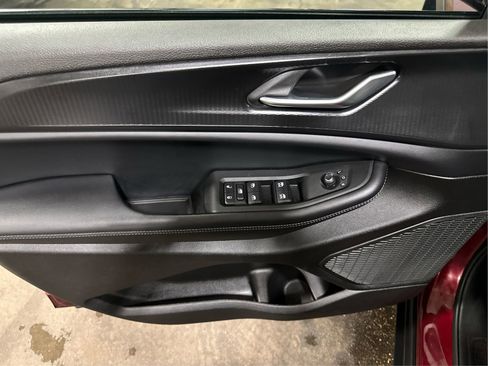 Used 2025 Jeep Grand Cherokee L Altitude image 21