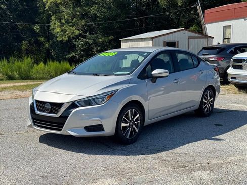 Used 2021 Nissan Versa SV FWD image 7