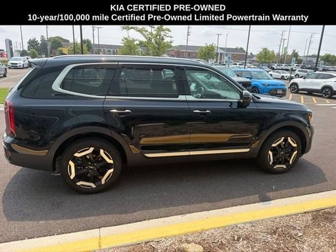Certified 2025 Kia Telluride S FWD image 13