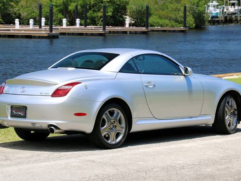 Used 2006 Lexus SC 430 Convertible RWD image 3