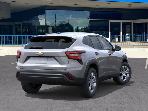 New 2026 Chevrolet Trax LS image 4