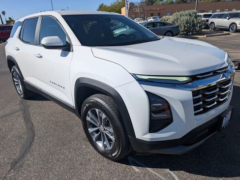 Used 2025 Chevrolet Equinox LT image 7