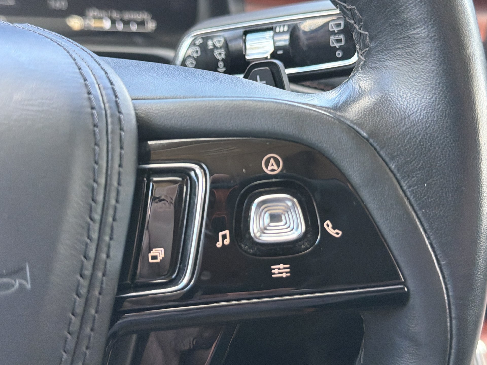 Used 2021 Lincoln Aviator Reserve w/ Equipment Group 201A AWD/4WD image 29