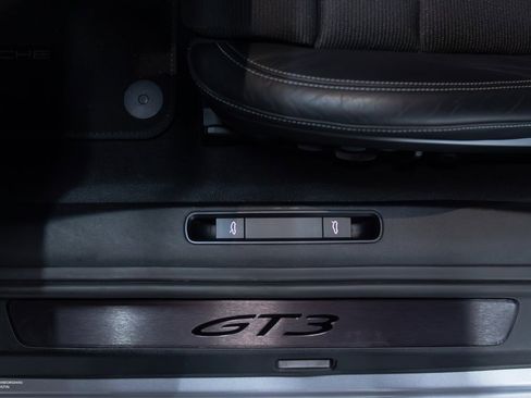 Used 2022 Porsche 911 GT3 image 23