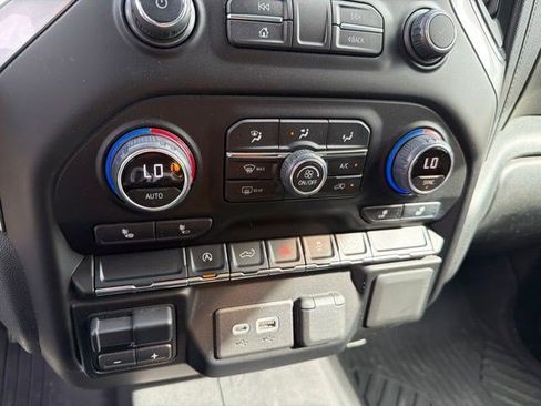 Used 2021 Chevrolet Silverado 1500 RST AWD/4WD image 18