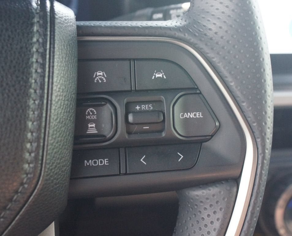 Used 2026 Toyota 4Runner Limited AWD/4WD image 11