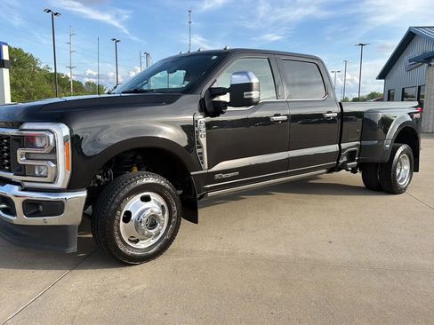 Used 2023 Ford F350 Lariat w/ Lariat Ultimate Package AWD/4WD image 5