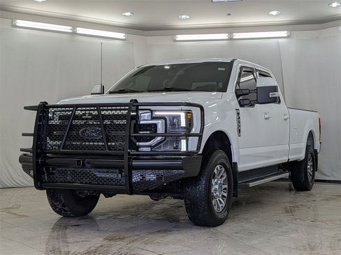 Used 2022 Ford F250 Lariat image 4