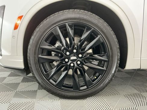 Used 2021 Cadillac XT6 Sport w/ Platinum Package image 37