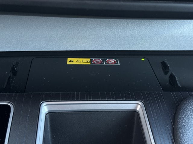 Certified 2025 Toyota Sienna XLE FWD image 22
