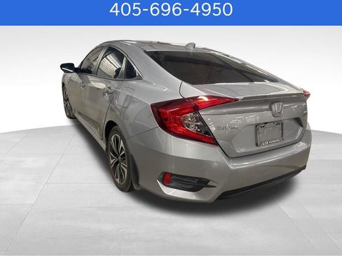 Used 2018 Honda Civic EX-L image 4