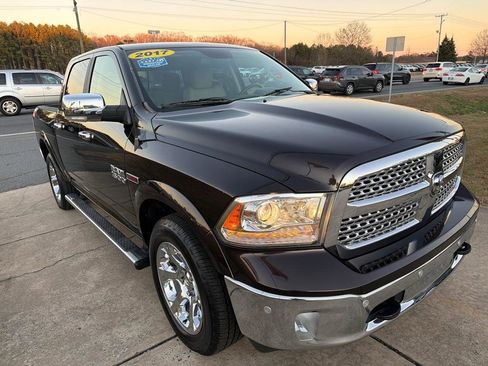 Used 2017 RAM 1500 Laramie w/ Convenience Group image 5
