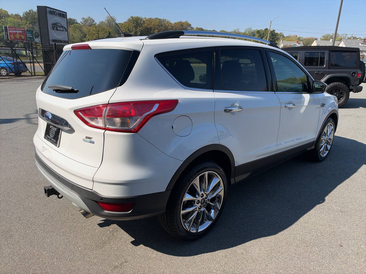 Used 2015 Ford Escape SE w/ SE Chrome Package AWD/4WD image 11
