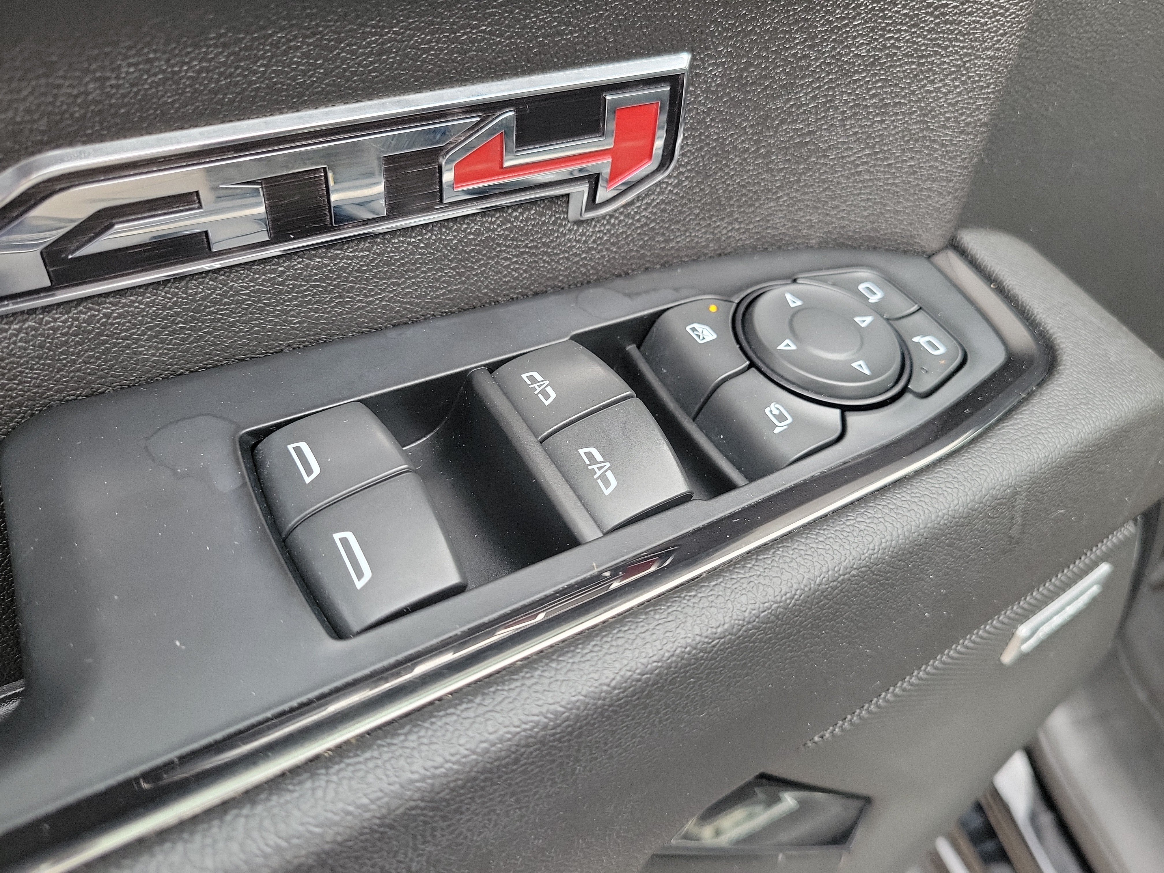 Used 2023 GMC Sierra 1500 AT4 w/ Technology Package AWD/4WD image 19