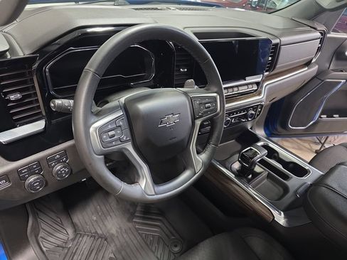 Used 2023 Chevrolet Silverado 1500 RST image 15