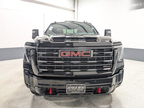 Used 2025 GMC Sierra 2500 AT4 w/ AT4 Premium Plus Package image 8