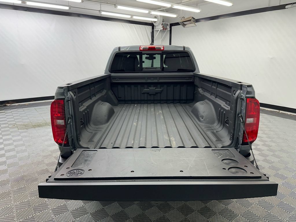 Used 2020 Chevrolet Colorado Z71 AWD/4WD image 19