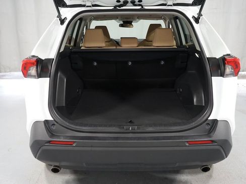 Certified 2025 Toyota RAV4 LE image 33