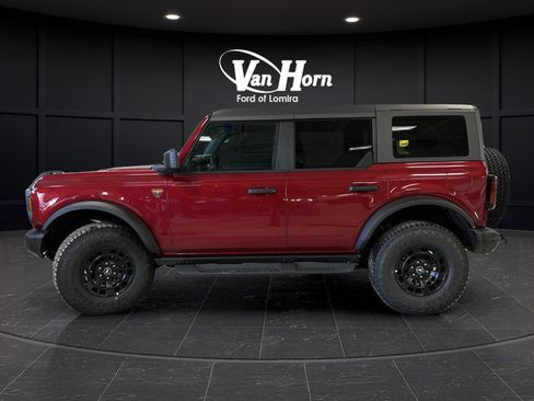 New 2026 Ford Bronco Badlands w/ Sasquatch Package AWD/4WD image 4