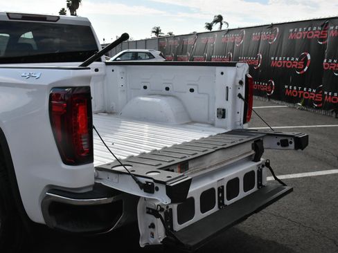 Used 2024 GMC Sierra 1500 SLT image 43