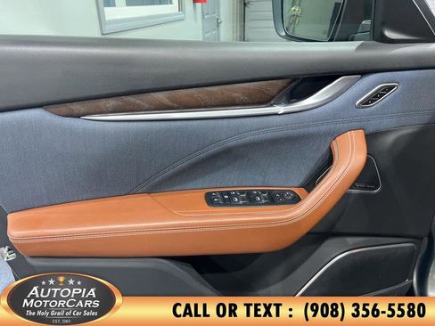 Used 2018 Maserati Levante S GranLusso AWD/4WD image 11