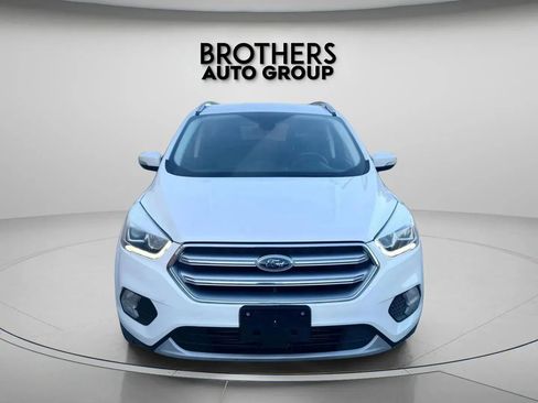 Used 2017 Ford Escape Titanium image 4