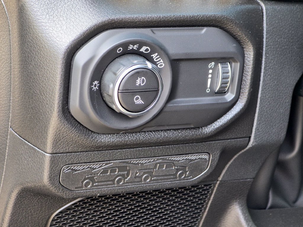 New 2026 Jeep Gladiator Sport AWD/4WD image 34