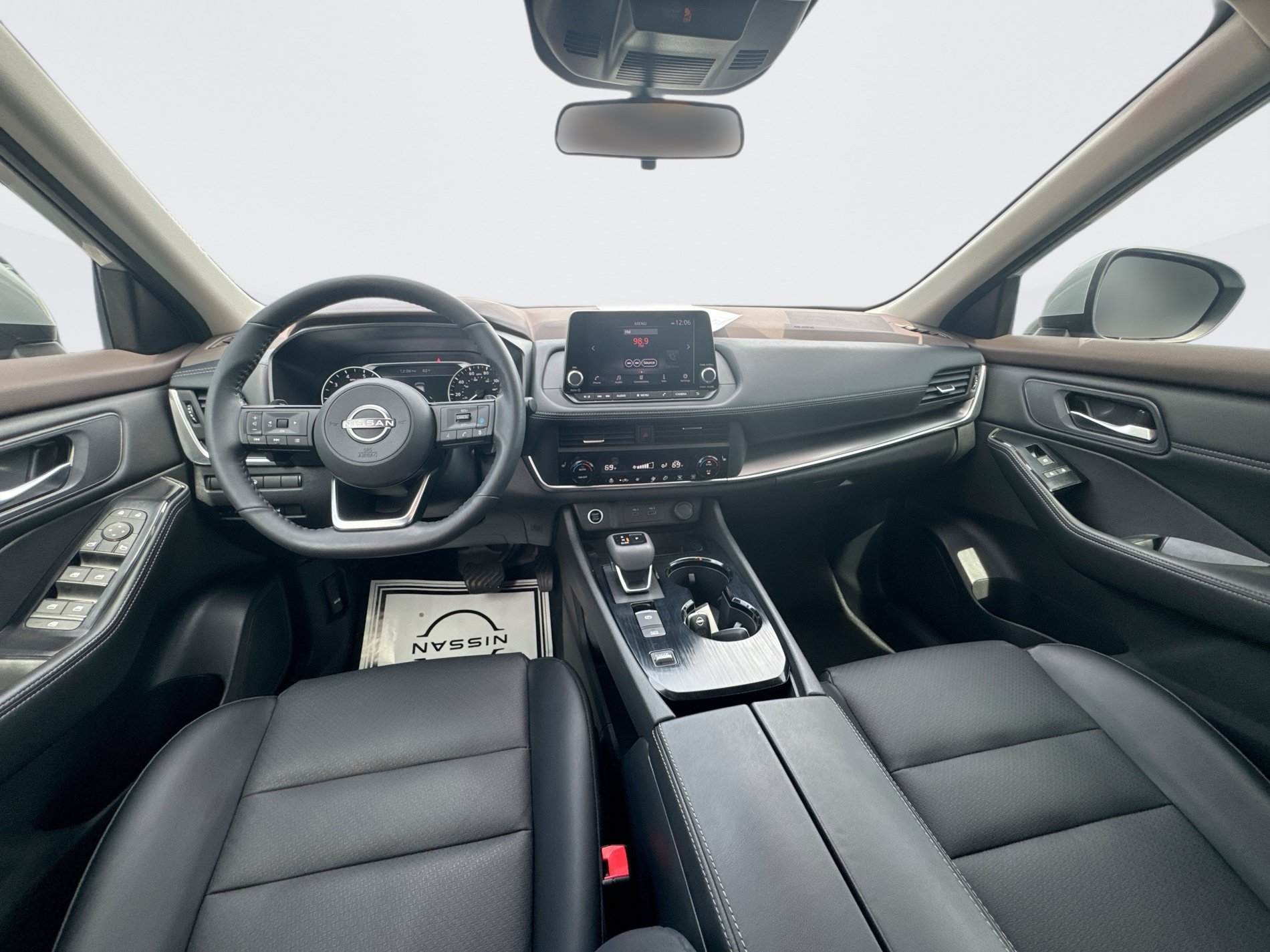 Certified 2023 Nissan Rogue SV w/ SV Premium B Package FWD image 15