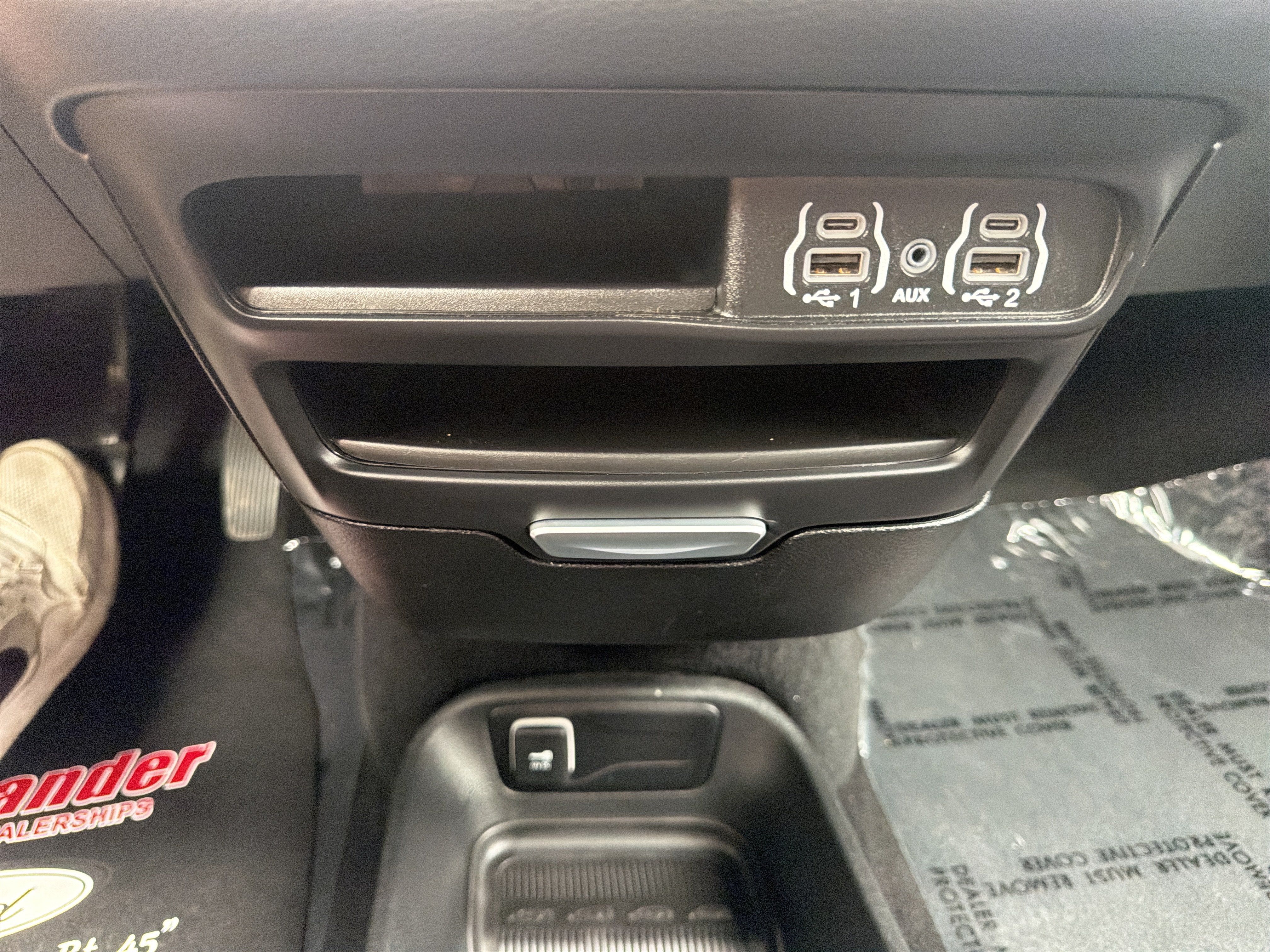 Used 2025 Chrysler Pacifica Select FWD image 30