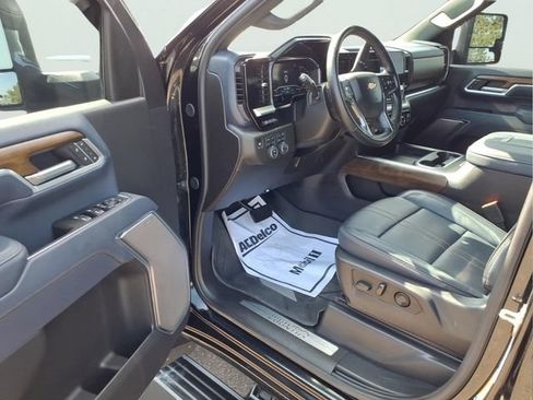 Used 2025 Chevrolet Silverado 3500 High Country w/ High Country Premium Package AWD/4WD image 10