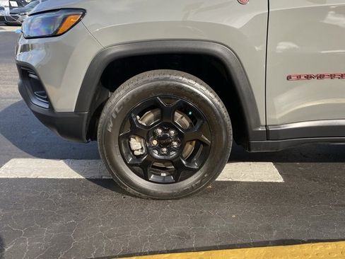 Used 2024 Jeep Compass Trailhawk image 10