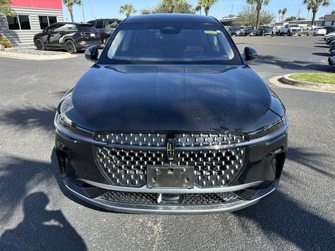 Used 2024 Lincoln Nautilus Premier image 9