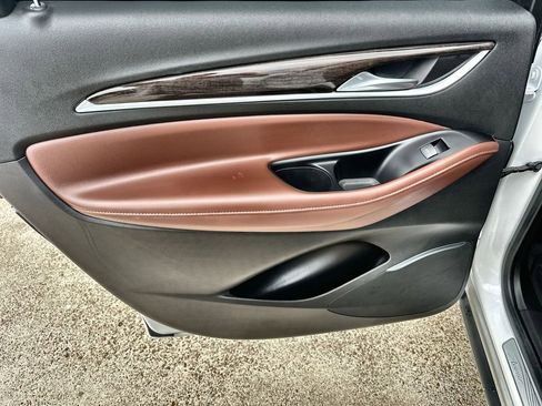 Used 2018 Buick Enclave Avenir w/ Avenir Technology Package FWD image 15