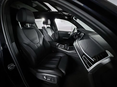 Used 2022 BMW X7 xDrive40i w/ M Sport Package image 32