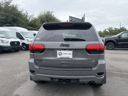 Used 2019 Jeep Grand Cherokee Altitude AWD/4WD image 6