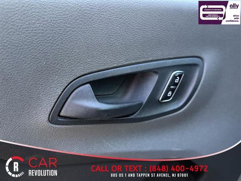 Used 2023 Ford Transit 250 Medium Roof AWD image 24