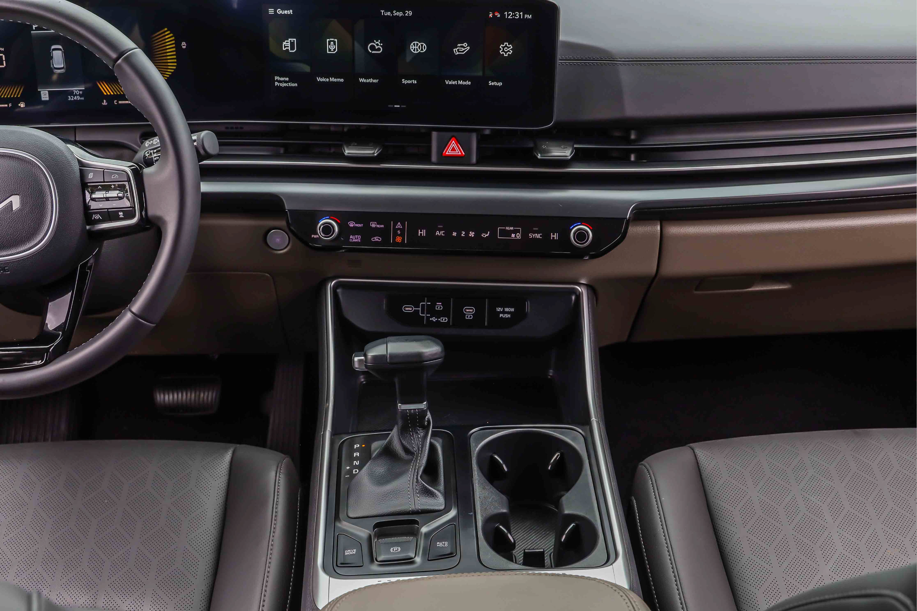 Used 2026 Kia Carnival FWD image 10