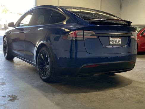 Used 2017 Tesla Model X 75D image 2