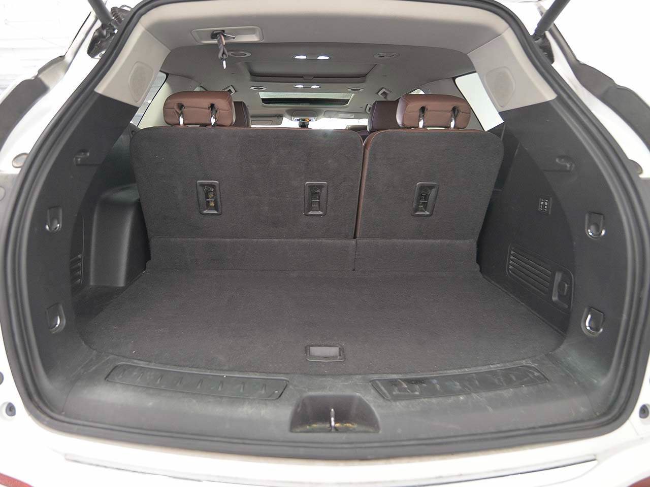 Used 2021 Buick Enclave Avenir w/ Avenir Technology Package FWD image 15