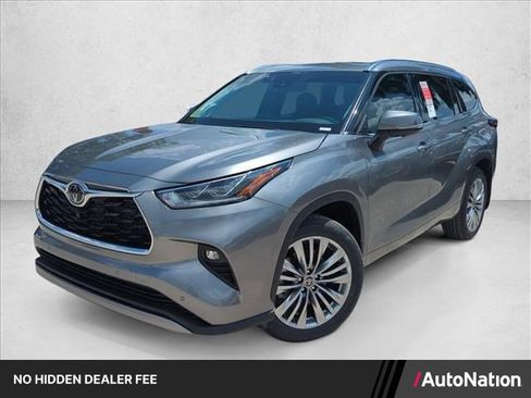 New 2026 Toyota Highlander Platinum AWD/4WD image 1