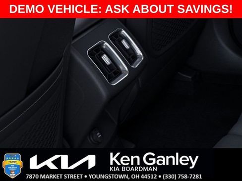 New 2025 Kia Sorento LX image 26