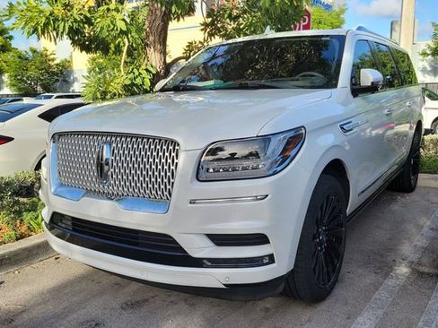 Used 2020 Lincoln Navigator L Reserve w/ Equipment Group 208A Reserve AWD/4WD image 3