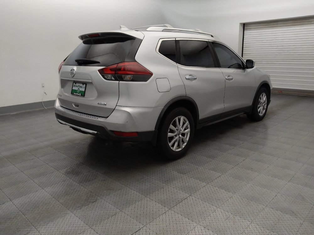 Used 2020 Nissan Rogue S w/ Special Edition Package FWD image 9