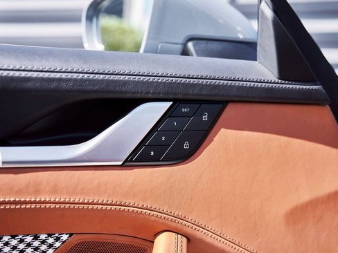 Used 2024 Porsche 911 Turbo S image 32